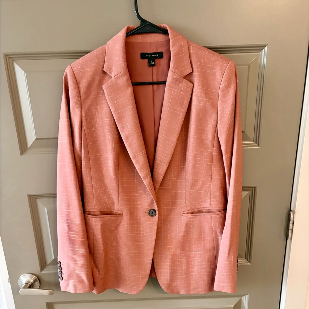 Ann Taylor The One Button Blazer in Crosshatch in Romantic Rouge - Picture 3 of 8